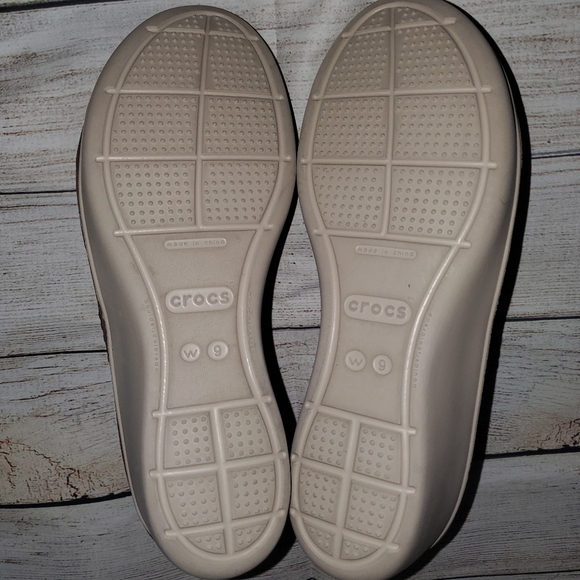 Crocs Women's Wedge Sandals - Picture 5 of 6